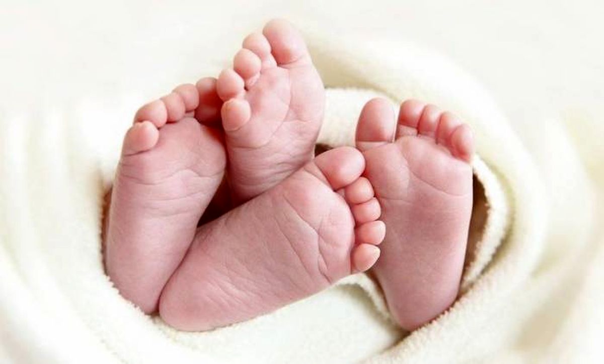 تولد باورنکردنی دختران دوقلو با 3 ماه فاصله !