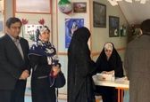 اولین تصویر از  همتی درکنار همسرش + عکس