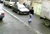 سرقت وحشیانه خودرو از یک زن تنها در محله یافت آباد تهران + فیلم