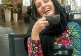 خنده های سرخوش خانم بازیگر در کافه لاکچری +عکس 