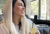 پابند طلا لیلا بلوکات با این نما 