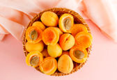 خطرات مصرف مغز هسته ی زردآلو