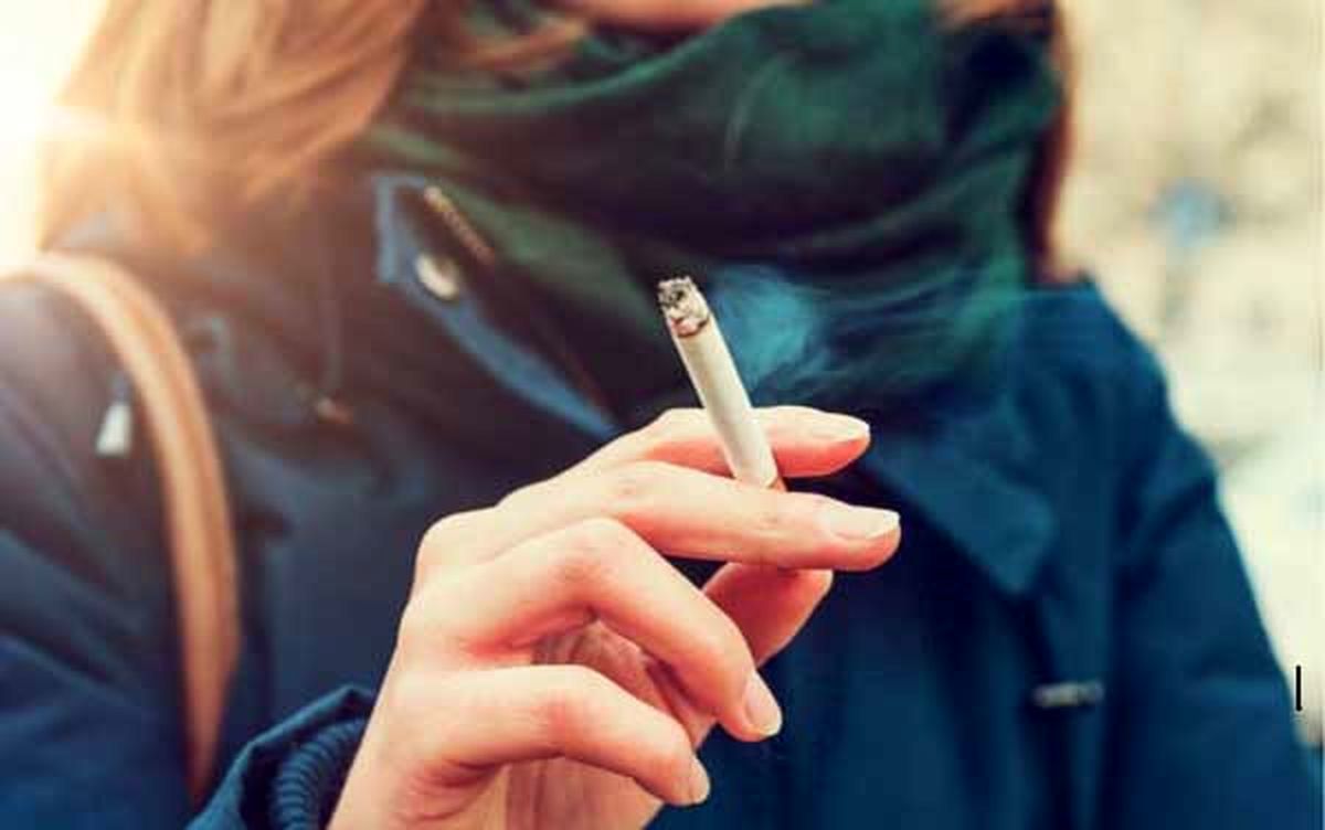 بلای وحشتناکی که سیگار بر سر خانم ها می‌آورد