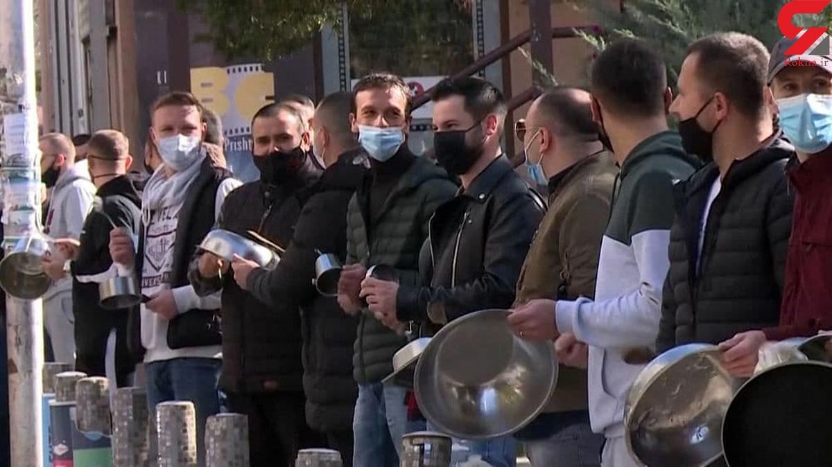 اعتراض رستوران‌داران با قابلمه‌های خالی