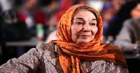 مراسم خاکسپاری پروانه معصومی در رشت + تصاویر دیده نشده