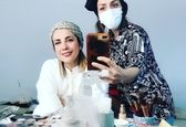 عکس بازیگران: ژست متفاوت سارا بهرامی در اتاق گریم