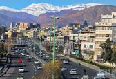 وقتی بنز هم قیمت 5 خانه در تهران می شود!