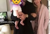 قیافه طنز زن کریم انصاری فرد در یونان 