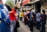 صف فروش دلار مقابل صرافی‌های تهران +عکس