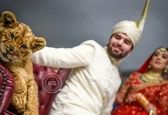 خودنمایی داماد پاکستانی با یک توله شیر! +فیلم
