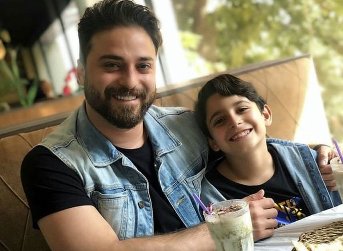 رستوران گردی خواننده مشهور ایرانی و‌ پسرش + عکس 