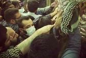خواننده ایرانی در حال زیارت حرم اما رضا به صورت ناشناس +عکس