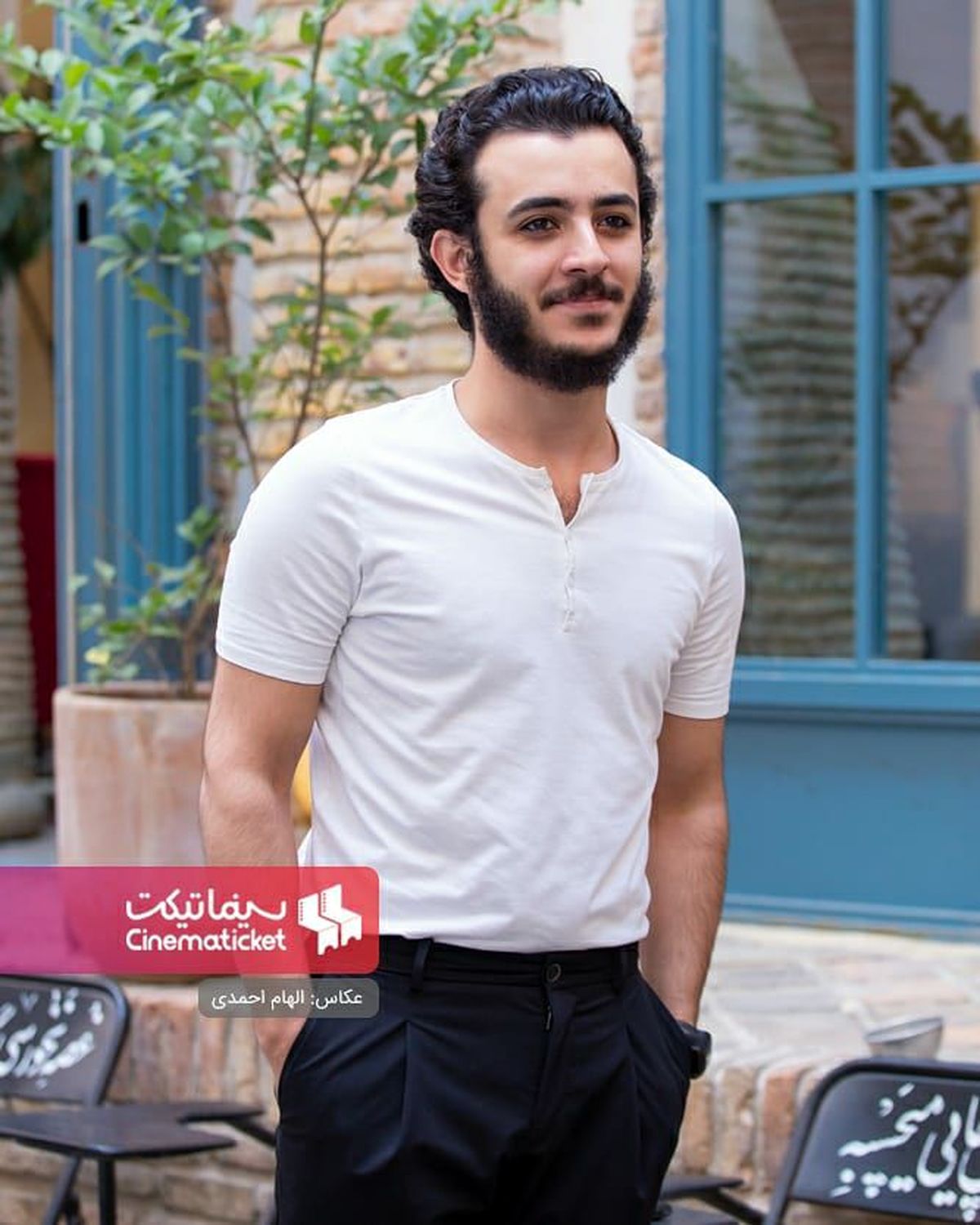 محمدعلی شادمان با تیپ دهه شصتی! +عکس