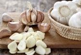 چرا نباید سیر زیاد بخوریم؟