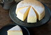 طرز تهیه کیک پنیری خوشمزه برای تعطیلی آخر هفته | کیک پنیری اورئو یک تجربه متفاوت و هیجان‌انگیز+مواد لازم