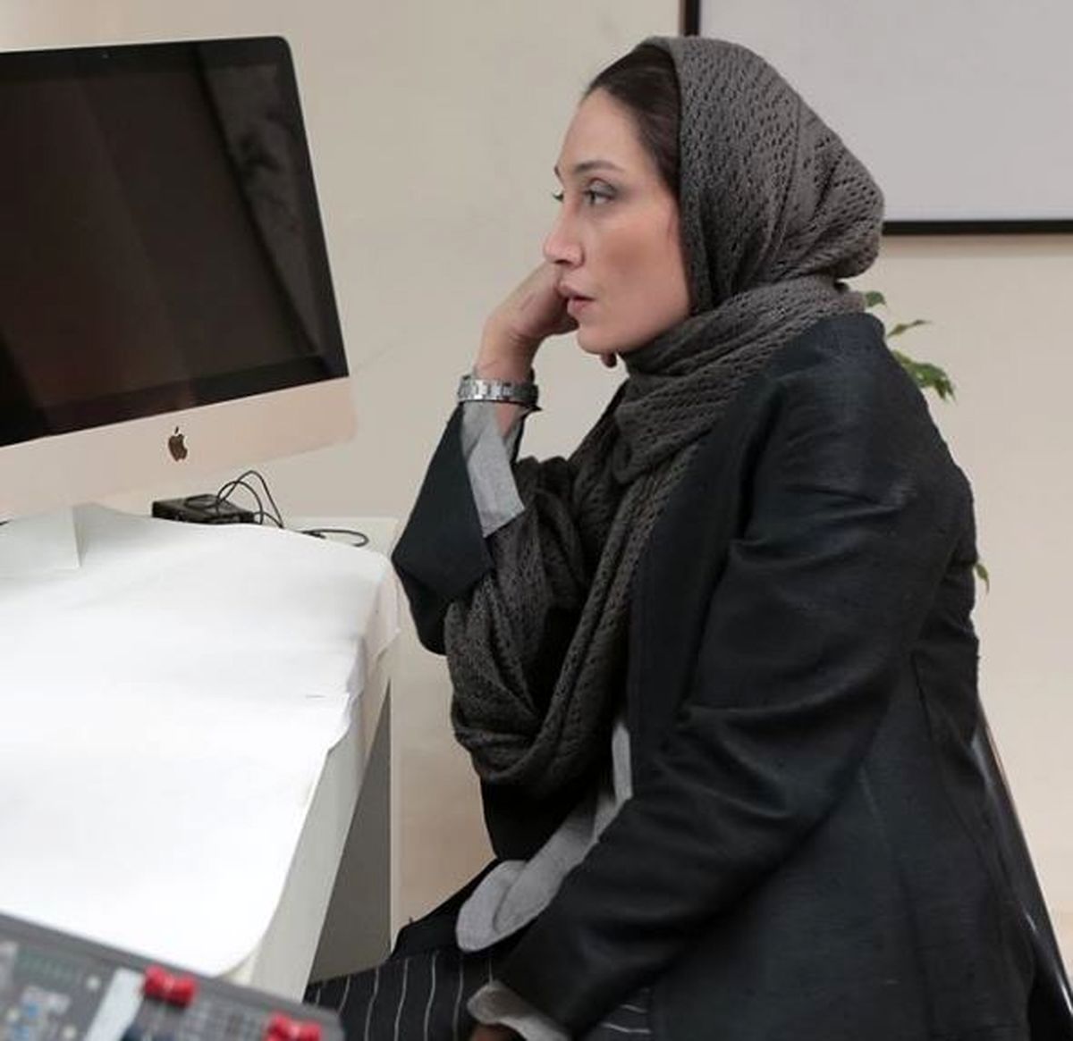 هدیه تهرانی در پشت صحنه «دویٔت» +عکس