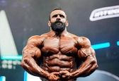 فیگور دیدنی و جدید هادی چوپان در تخت جمشید | عکس جدید هادی چوپان