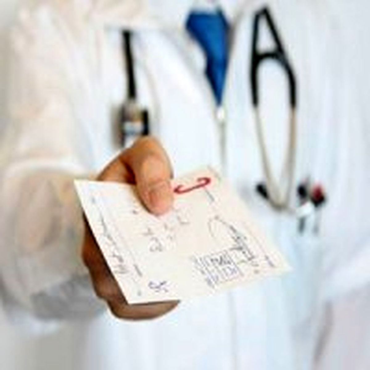 هر ایرانی بابت «درمان» چقدر از جیب هزینه می‌کند؟