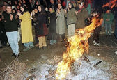 عکس جالب از چهارشنبه‌سوری، سال هفتادونه
