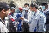 سلام کرونایی فتاح با کارگران پروژه آزادراه تهران - شمال