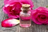 فواید گلاب برای درمان بی خوابی