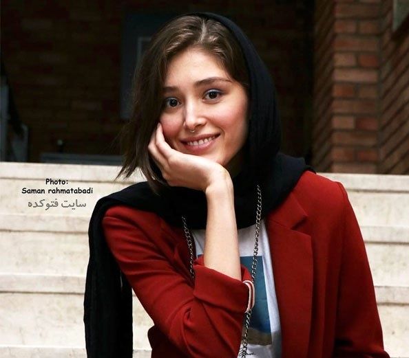 تسلط فرشته حسینی به زبان انگلیسی | نگاه فرشته حسینی به زندگی مهاجران