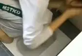 تنبیه وحشتناک با شستن صورت با آب توالت! +عکس