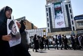 حضور مادر شهید ابراهیم رئیسی در فرودگاه مشهد+ عکس