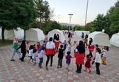 تیم‌های سفیران حمایت روان هلال احمر در مناطق زلزله زده کاشمر مستقر شدند