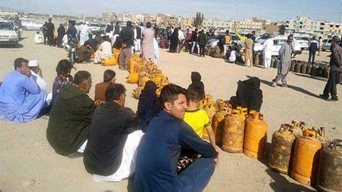 صف طولانی سیلندر گاز در سیستان و بلوچستان 