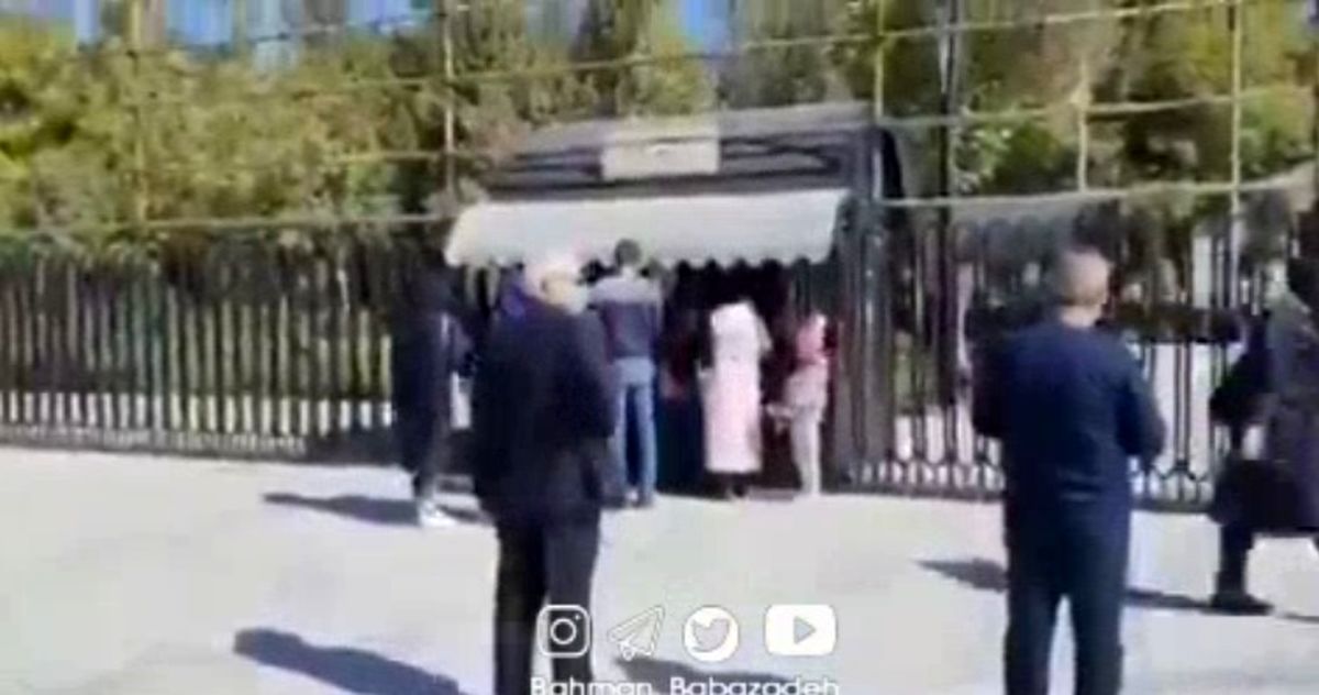 بازدید از مزار استاد شجریان پولی شد+عکس