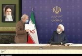 رعایت فاصله اجتماعی بین روحانی و وزیر بهداشت +عکس