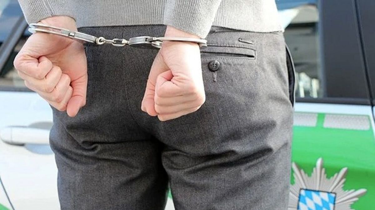 مردی که اصرار به زندان رفتن داشت سوژه رسانه ها شد!+عکس
