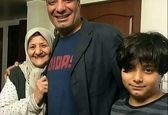 شوهر هما خانوم در کنار مادر و پسرش / عکس
