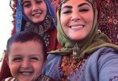 سلفی لاله اسکندری با پسربچه شیرین عشایر +عکس
