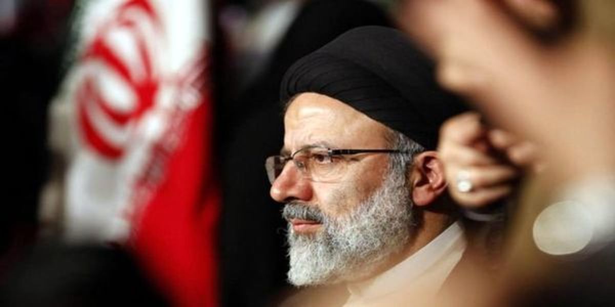 عکس دورهمی رئیس جمهور در شب یلدا !