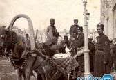 درشکه حمل پول در میدان توپخانه تهران +عکس