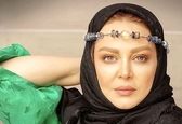 پنجره چوبی اتاق بهاره رهنما با نمایی قدیمی 