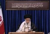 پیام‌ آیه نصب شده در محل سخنرانی رهبر انقلاب+عکس